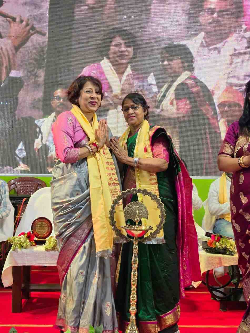 Principal Bhavans Tripura Vidyamandir honoured wit