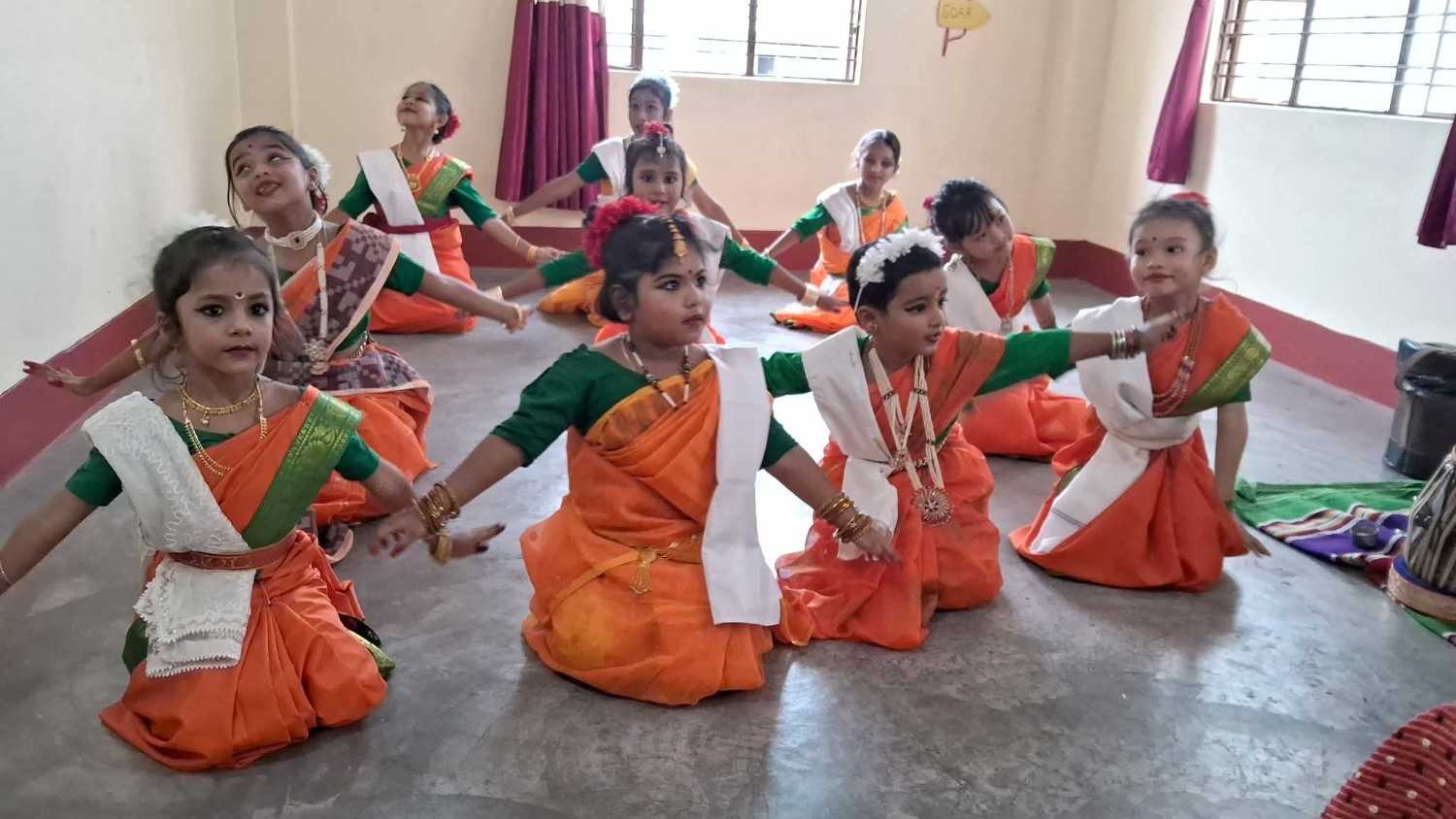 Students of Bhavans Kala Kendra Successfully compl